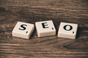 Letras de Scrable que pone S E O - QUE ES EL SEO - www.estefaniatiradomestre.com