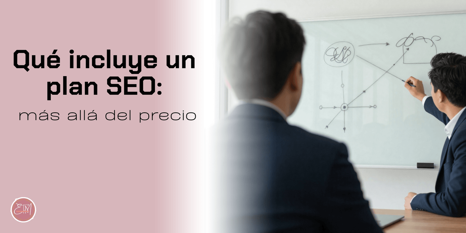 Cuánto deberías gastar en SEO al mes en España 3 reunión estratégica entre consultor SEO y cliente en oficina